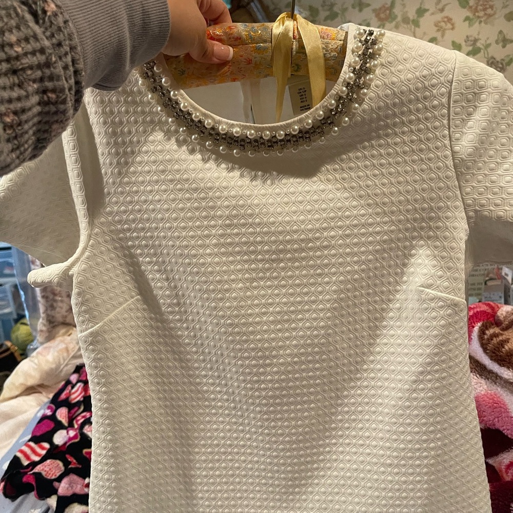 Adrienne Vittadini White Textured Top with Pearl Embellishments